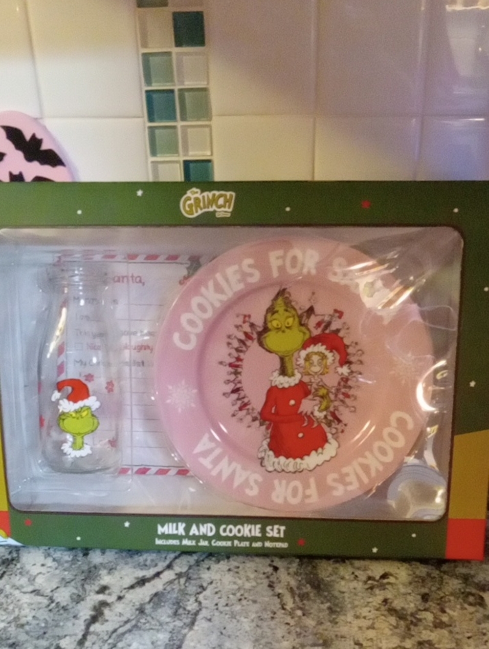 The Grinch Milk And Cookies Set
